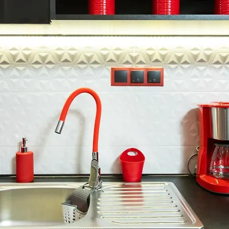Downtown Luxury Boutique : The Red